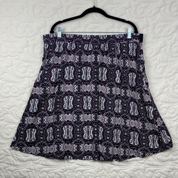 Reitmans Skirt Purple Paisley Elastic Waist Size 16 - Picture 7 of 9